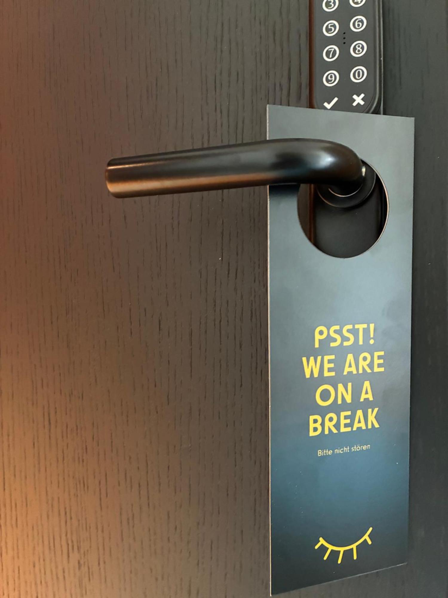 17 Aparthotel *
